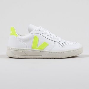 Veja Women’s V-10 Leather Shoes, size 38